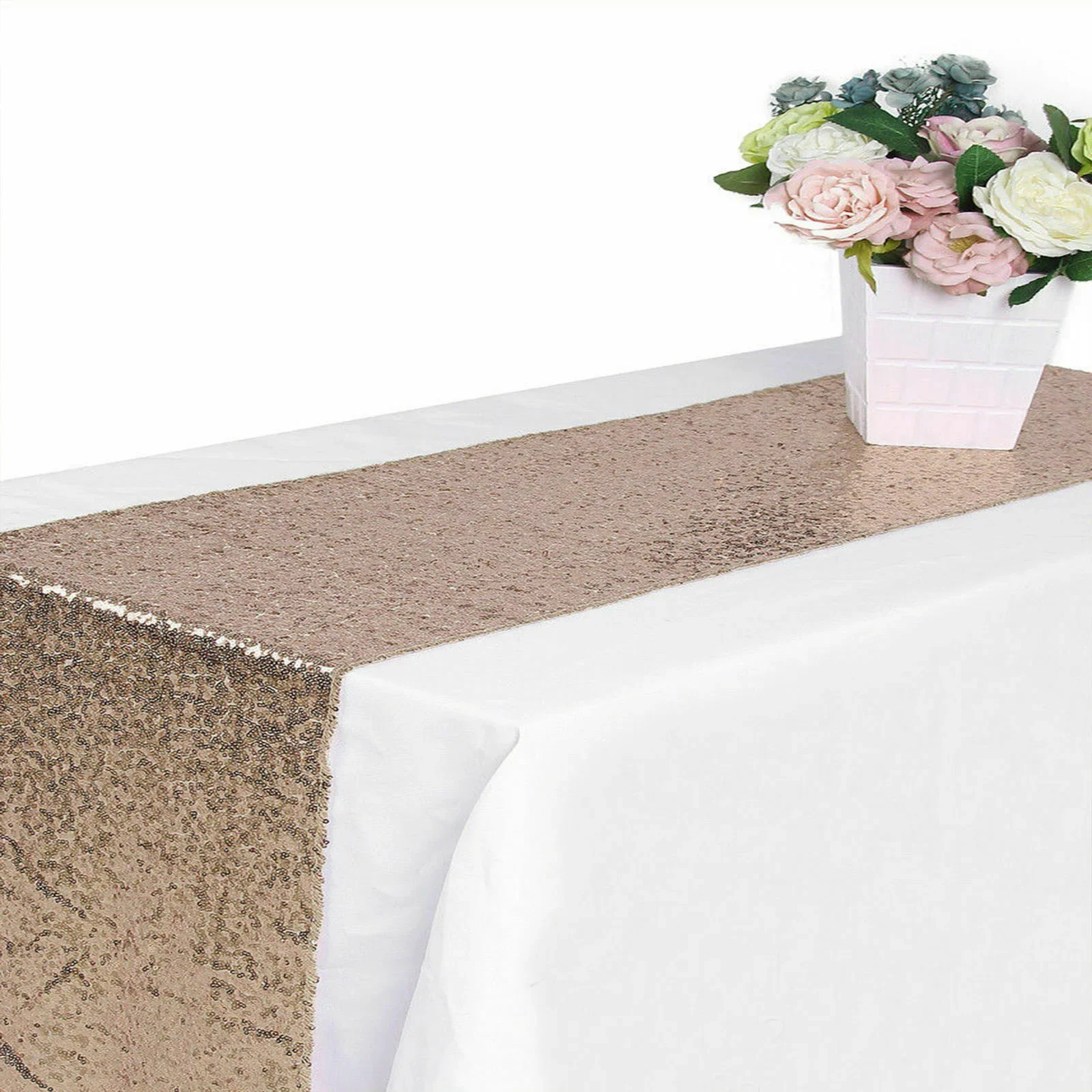 مفرش طاولة مزين بالترتر احتفال - مراجعة Table Runner Sequin وسعره